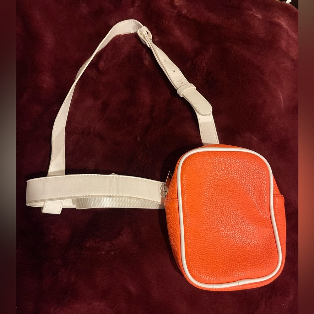 Fashion NovaMEN Crossbody Bag